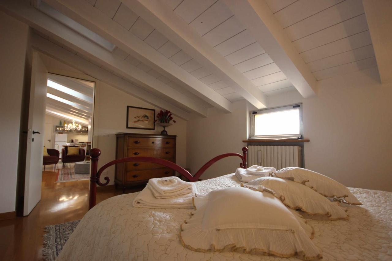 Case Vr Holiday Attico San Domenico Верона Экстерьер фото